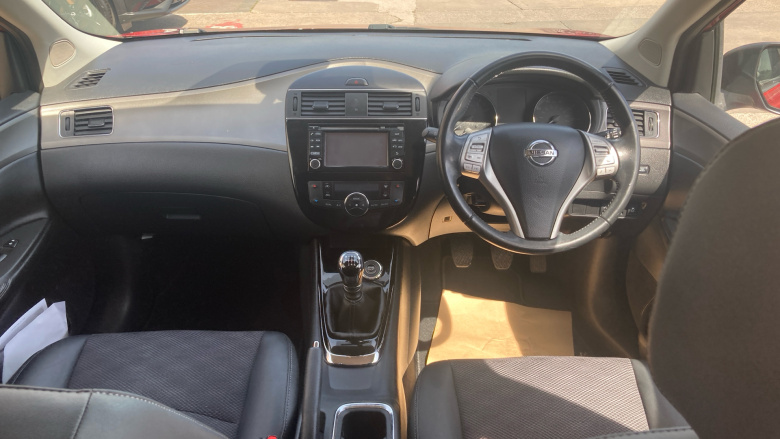 Nissan Pulsar 1.2 DiG-T N-Connecta 5dr Petrol Hatchback